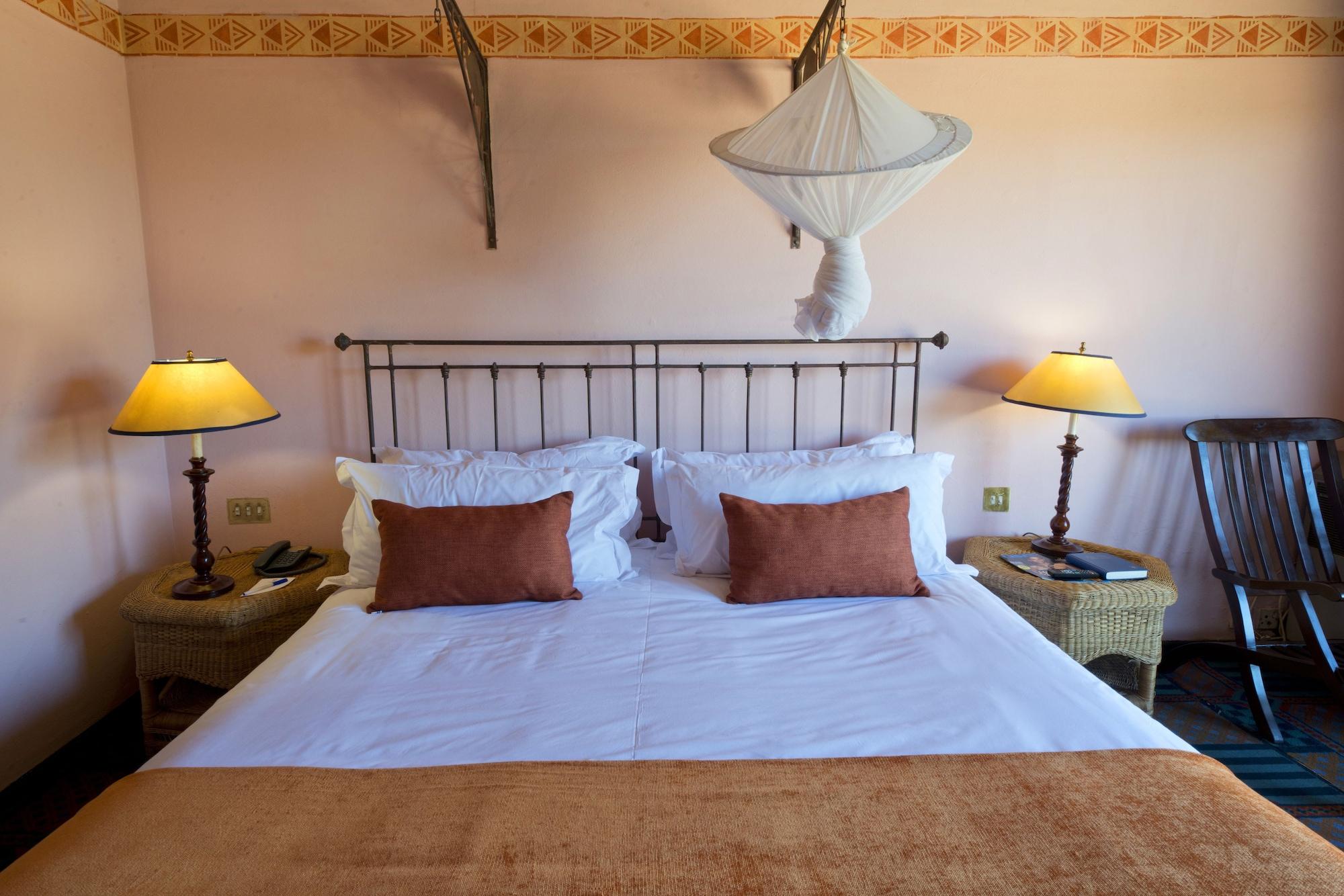 Hwange Safari Lodge Dete Экстерьер фото